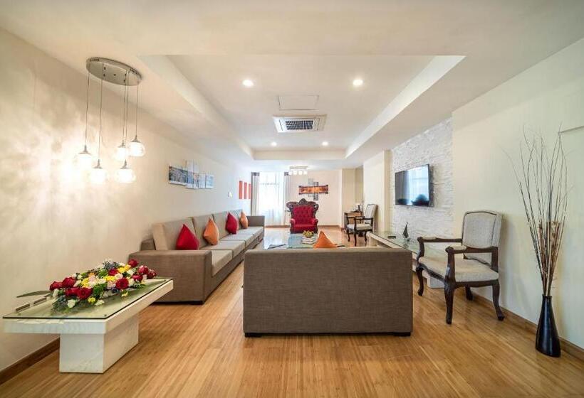 سوئیت پرزیدنت, Prideinn Azure Hotel Nairobi Westlands