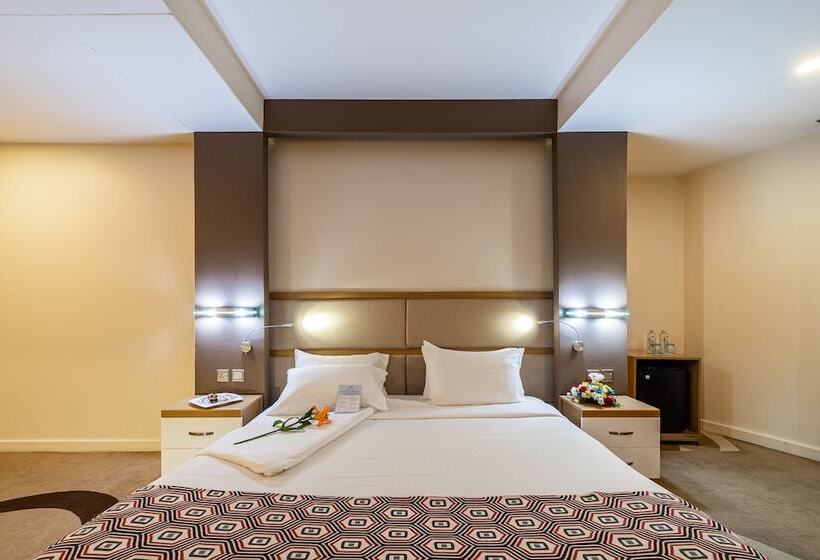 سوییت جونیور, Prideinn Azure Hotel Nairobi Westlands