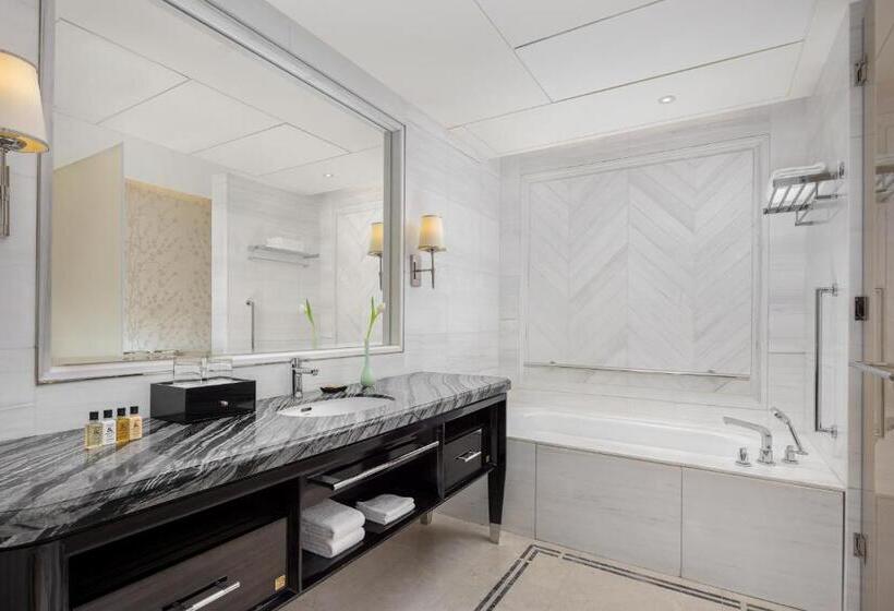 Номер Deluxe Кровать Кинг, Shangrila Nanjing