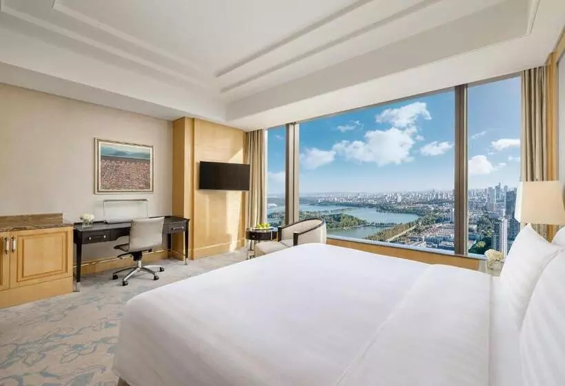 キングサイズベッドのデラックスルーム, Shangrila Nanjing