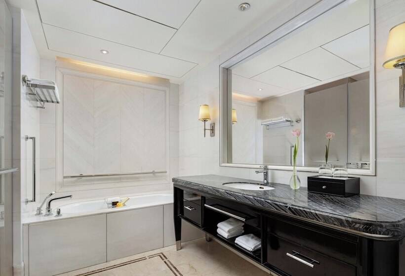 Номер Deluxe, Shangrila Nanjing