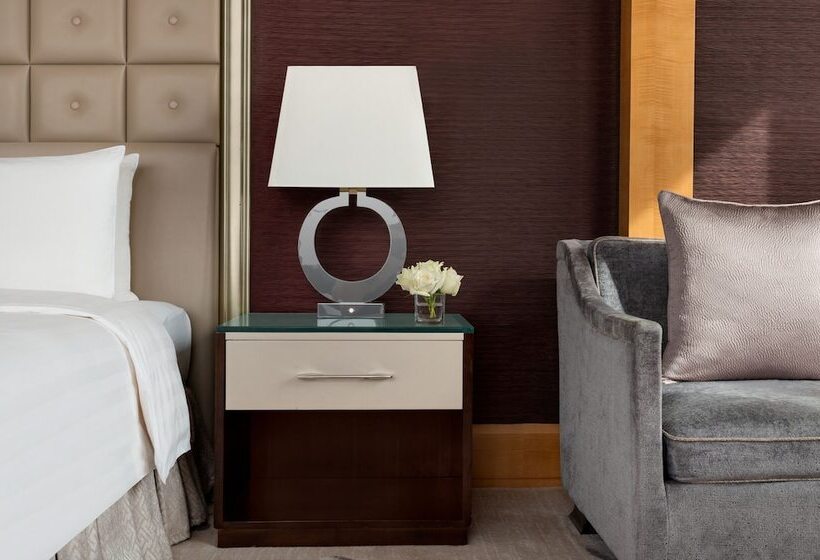 Номер Премиум Вид на Озеро, Shangrila Nanjing