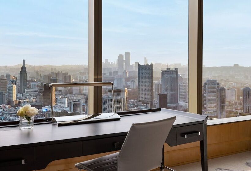 Номер Премиум Вид на Озеро, Shangrila Nanjing