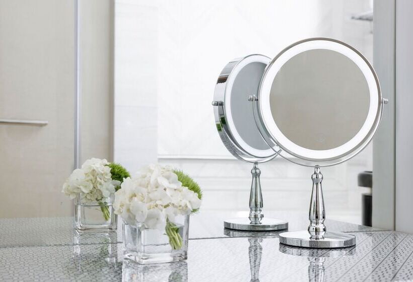 Номер Премиум Вид на Озеро, Shangrila Nanjing