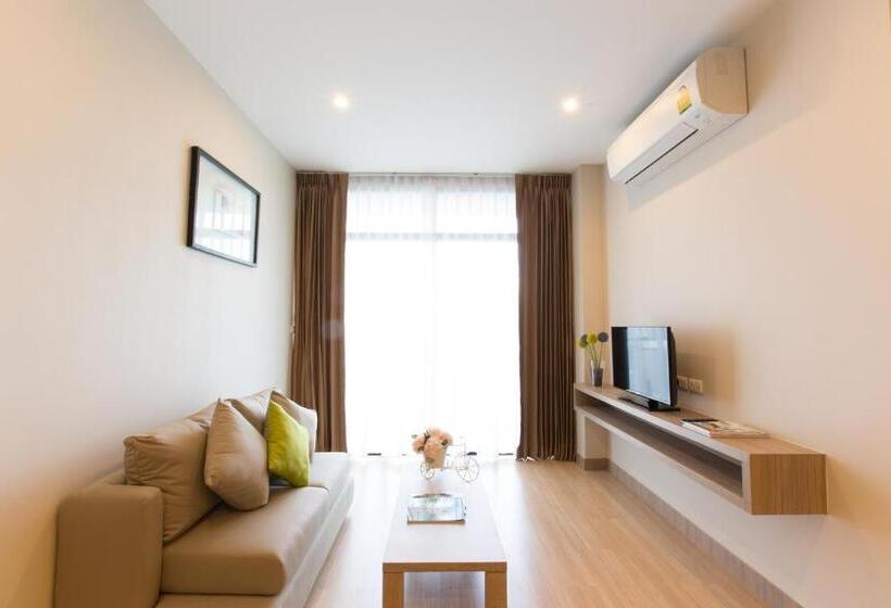 디럭스 스위트, Sugar Palm Residence