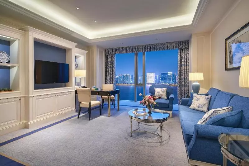 キングサイズベッドのスイートルーム, The Azure Qiantang, A Luxury Collection Hotel, Hangzhou