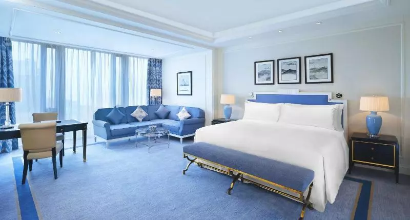 キングサイドベッドのスタンダードワンルーム, The Azure Qiantang, A Luxury Collection Hotel, Hangzhou