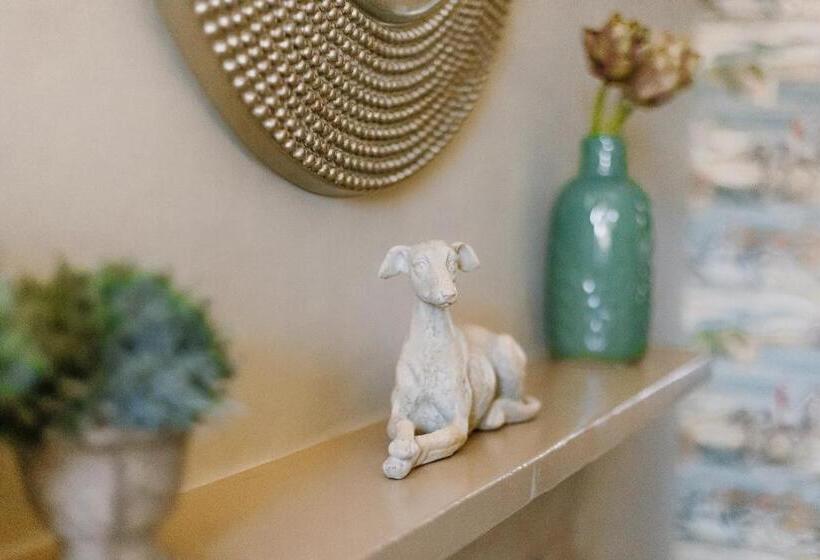 Номер Стандарт, The Bull