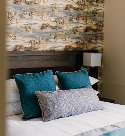 Номер Стандарт, The Bull