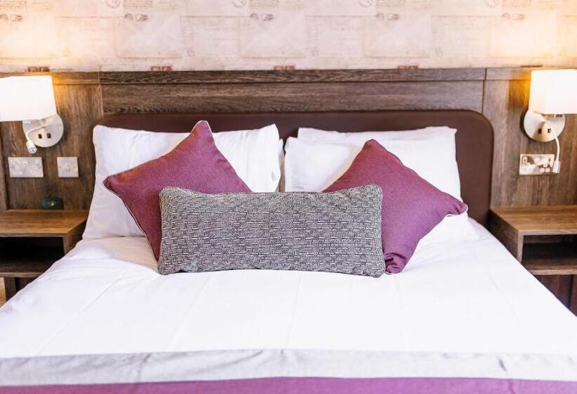 Семейный Номер, The Bull