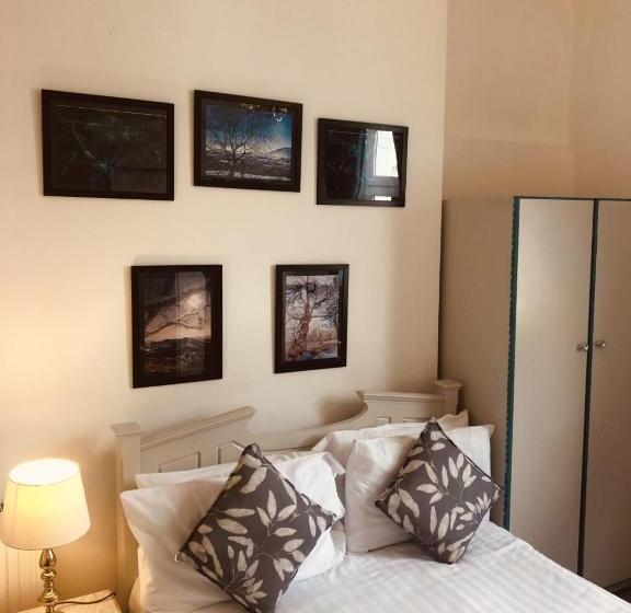 Семейный Номер, The Purple Tree Guest House