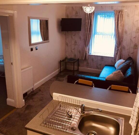 آپارتمان 2 خوابه, The Purple Tree Guest House