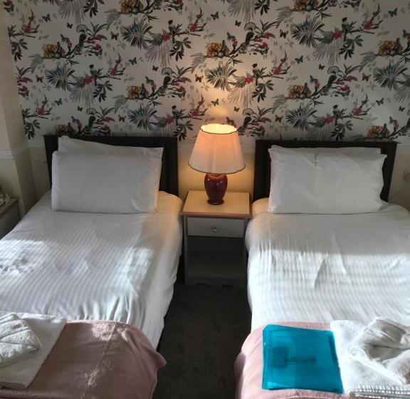 اتاق سوپریور با تخت بزرگ, The Purple Tree Guest House