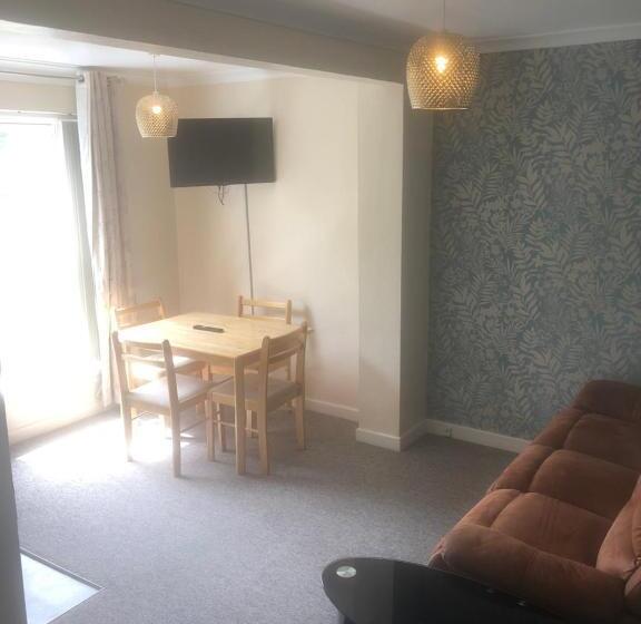 آپارتمان 1 خوابه با چشمانداز باغ, The Purple Tree Guest House