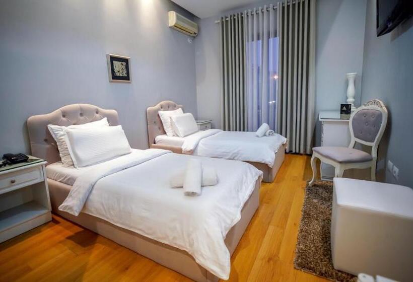 标准间, Univers Resort