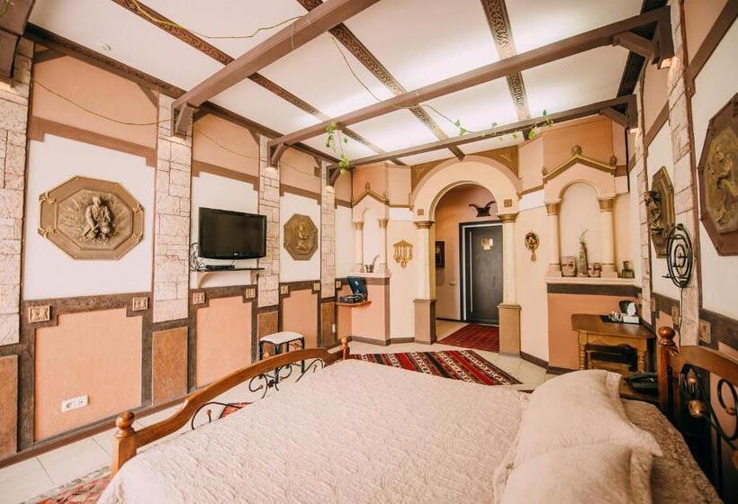 Cameră Standard, Urartu