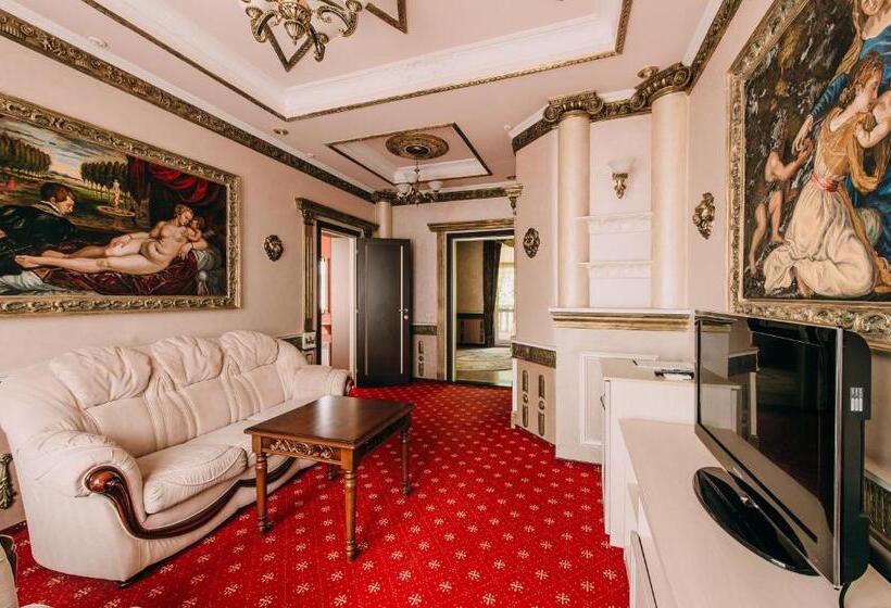 Junior Suite, Urartu