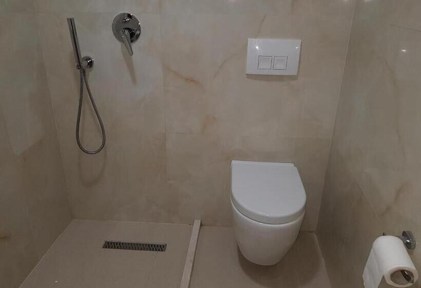 스탠다드 룸, Verzaci