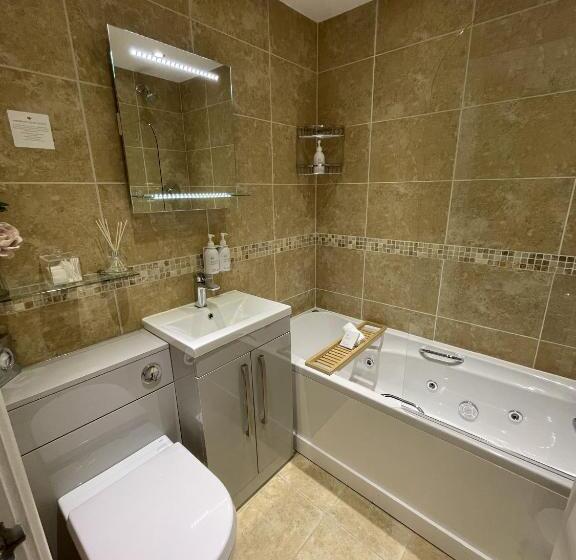 Номер Стандарт, Wheatlands Lodge Windermere Adults Only Free Car Park