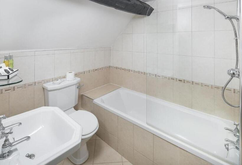 Номер Стандарт, Bagdale Hall