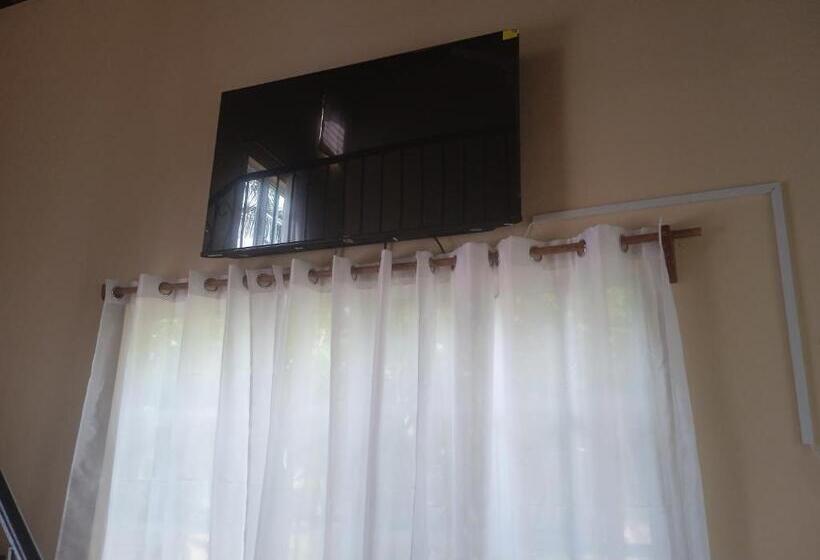 اتاق استاندارد با بالکن و چشمانداز دریا, Arena Oceanview Hotel & La Terraza Restaurant