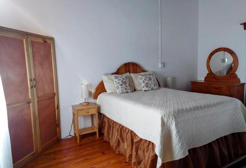 اتاق استاندارد با بالکن و چشمانداز دریا, Arena Oceanview Hotel & La Terraza Restaurant