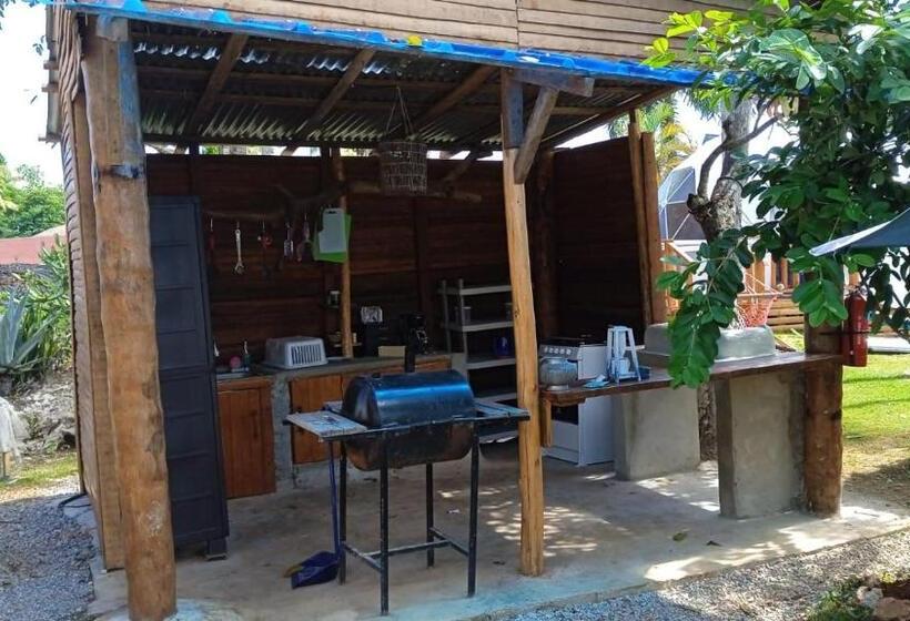 چادر با خدمات رفاهی استاندارد, Arena Oceanview Hotel & La Terraza Restaurant