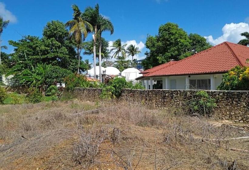 چادر با خدمات رفاهی استاندارد, Arena Oceanview Hotel & La Terraza Restaurant