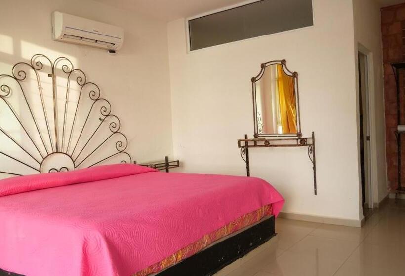 غرفة قياسية مطلّة علي حمام السباحة, Dubai De Miramar