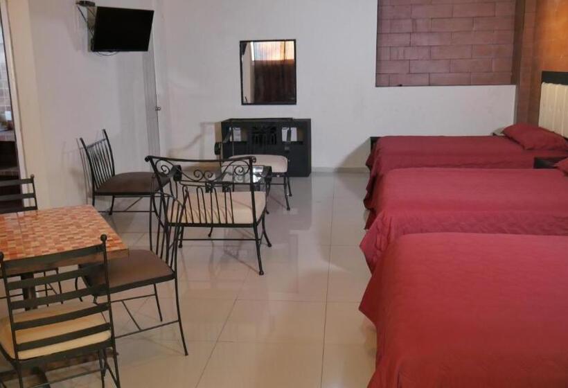 بنجلو عائلى, Dubai De Miramar