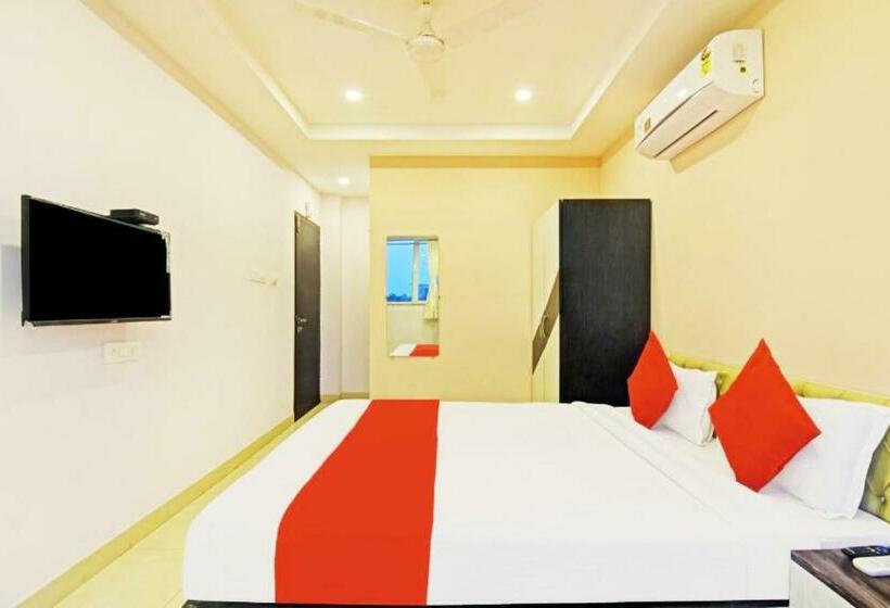 Deluxe Rum, Goroomgo Royal Galaxy Newtown Kolkata