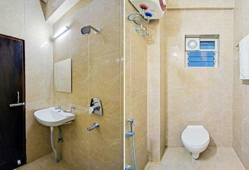 Deluxe Rum, Goroomgo Royal Galaxy Newtown Kolkata