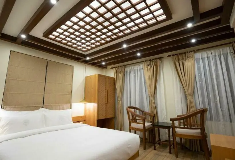 اتاق سوپریور با تخت بزرگ, Karuna Hotel Patan Kathmandu
