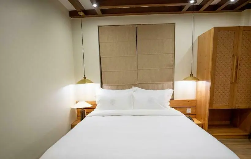 اتاق سوپریور با تخت بزرگ, Karuna Hotel Patan Kathmandu