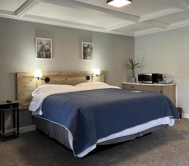 إستوديو قياسى سرير كينج, Bluegem Motel