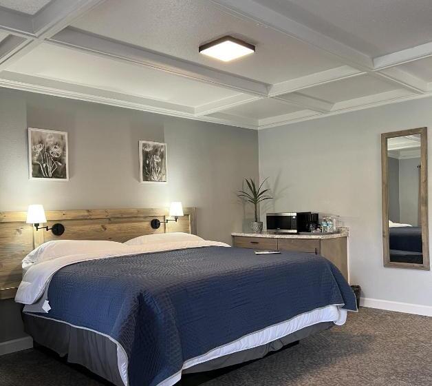 إستوديو قياسى سرير كينج, Bluegem Motel