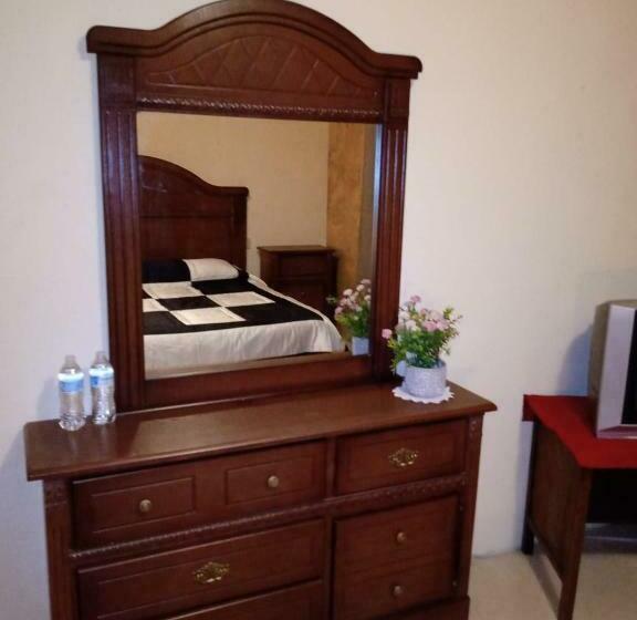 آپارتمان 1 خوابه همکف, La Casa Rosa Guanajuato