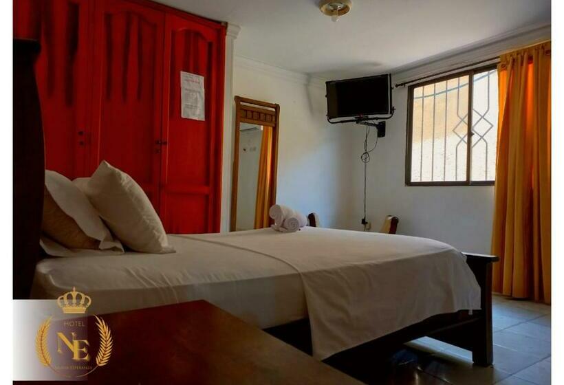 标准间, Nueva Esperanza