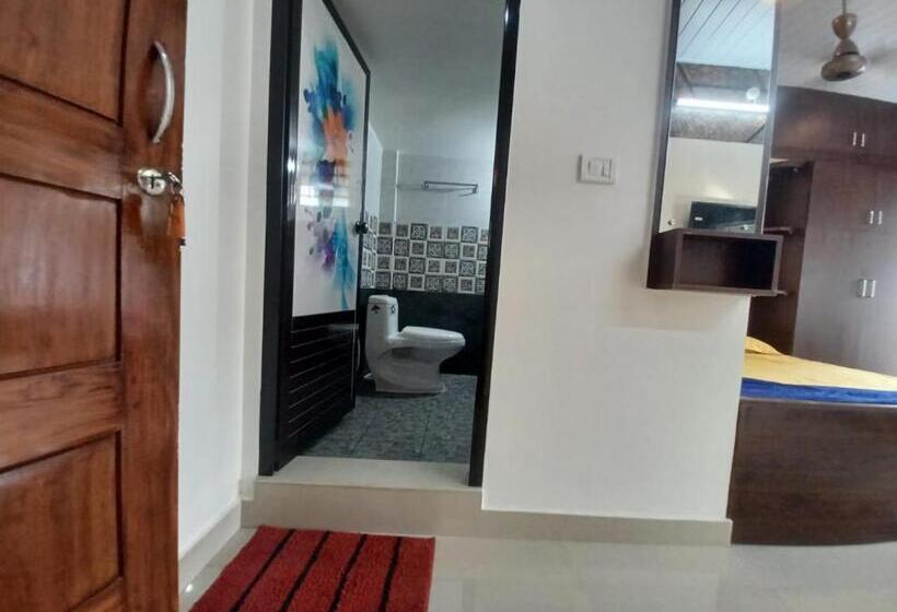 패밀리 스위트, Jeena Motel