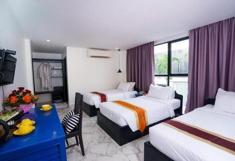 标准三人间, The Rabbit Hole Hotel & Spa