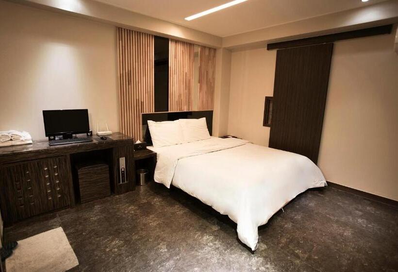 デラックスルーム, Bundang Regency