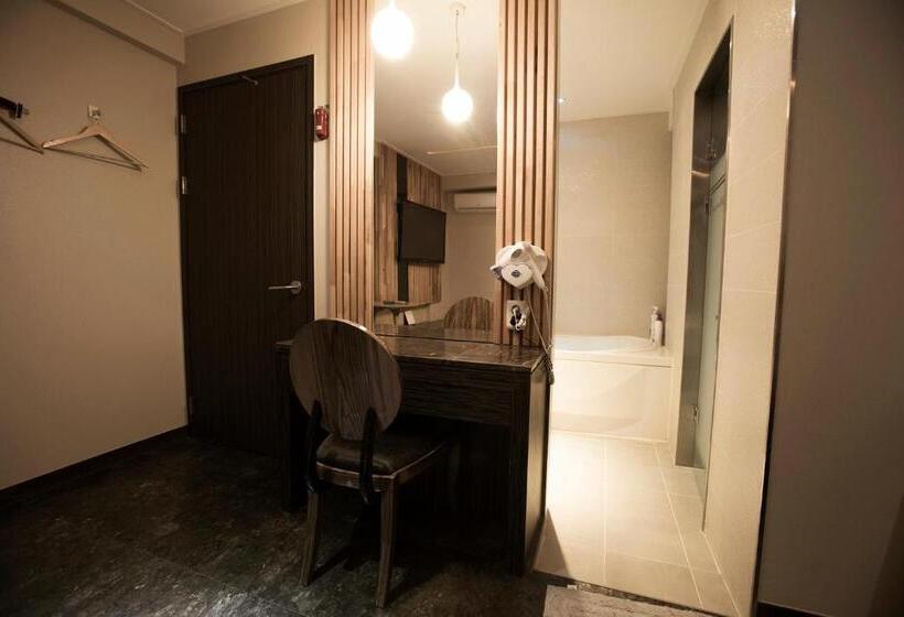 豪华房间, Bundang Regency