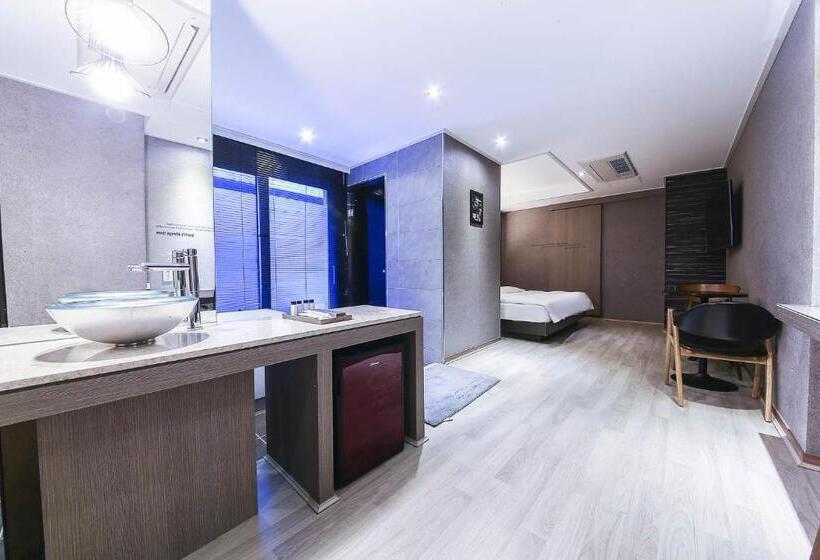 プレミアムルーム, Bundang Regency