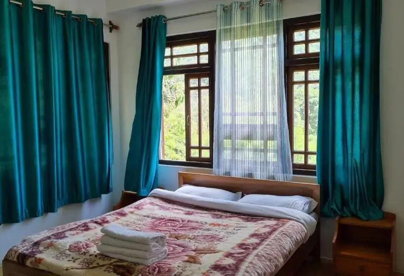 Camera Deluxe Letto King, Himsagar