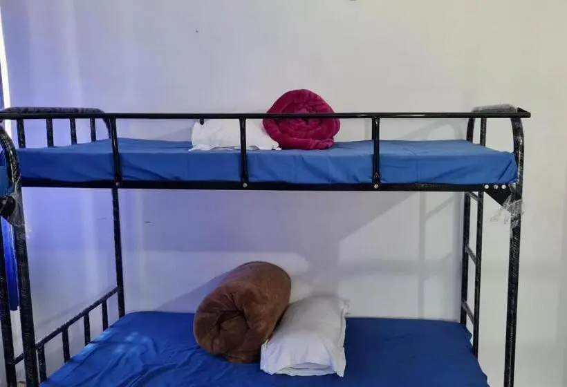Letto in Camera Condivisa, Himsagar