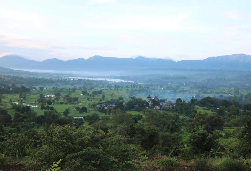 اتاق خانوادگی, Shinde S Tikona Valley Farm