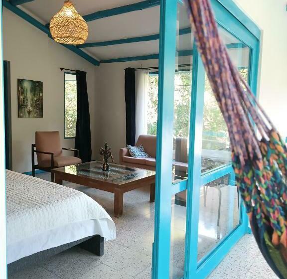Номер Deluxe с Балконом, Duck House Hostel / La Vega