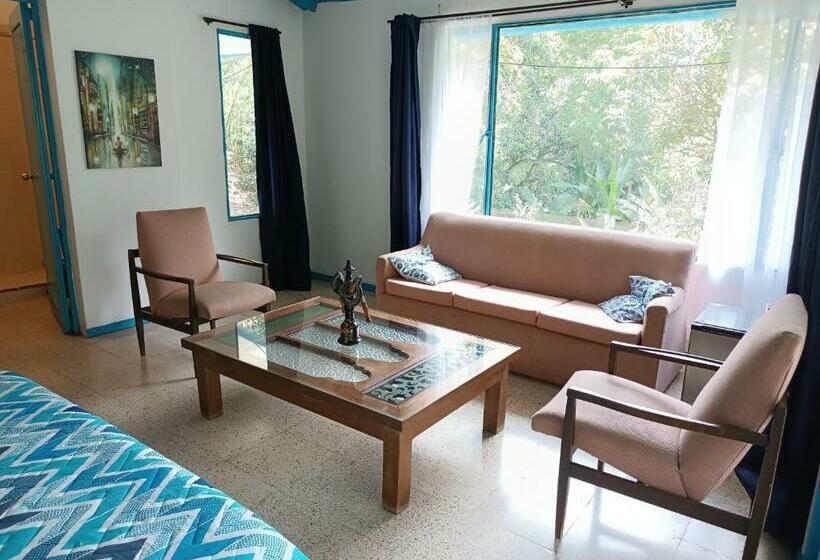 Номер Deluxe с Балконом, Duck House Hostel / La Vega