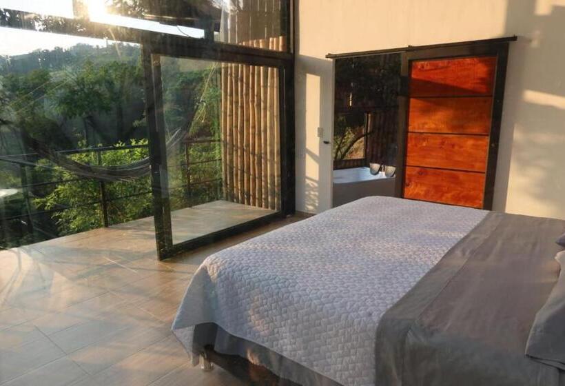 كابينة, Duck House Hostel / La Vega