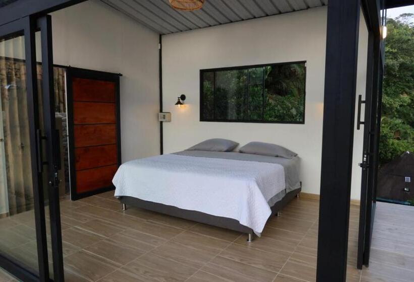 كابينة, Duck House Hostel / La Vega